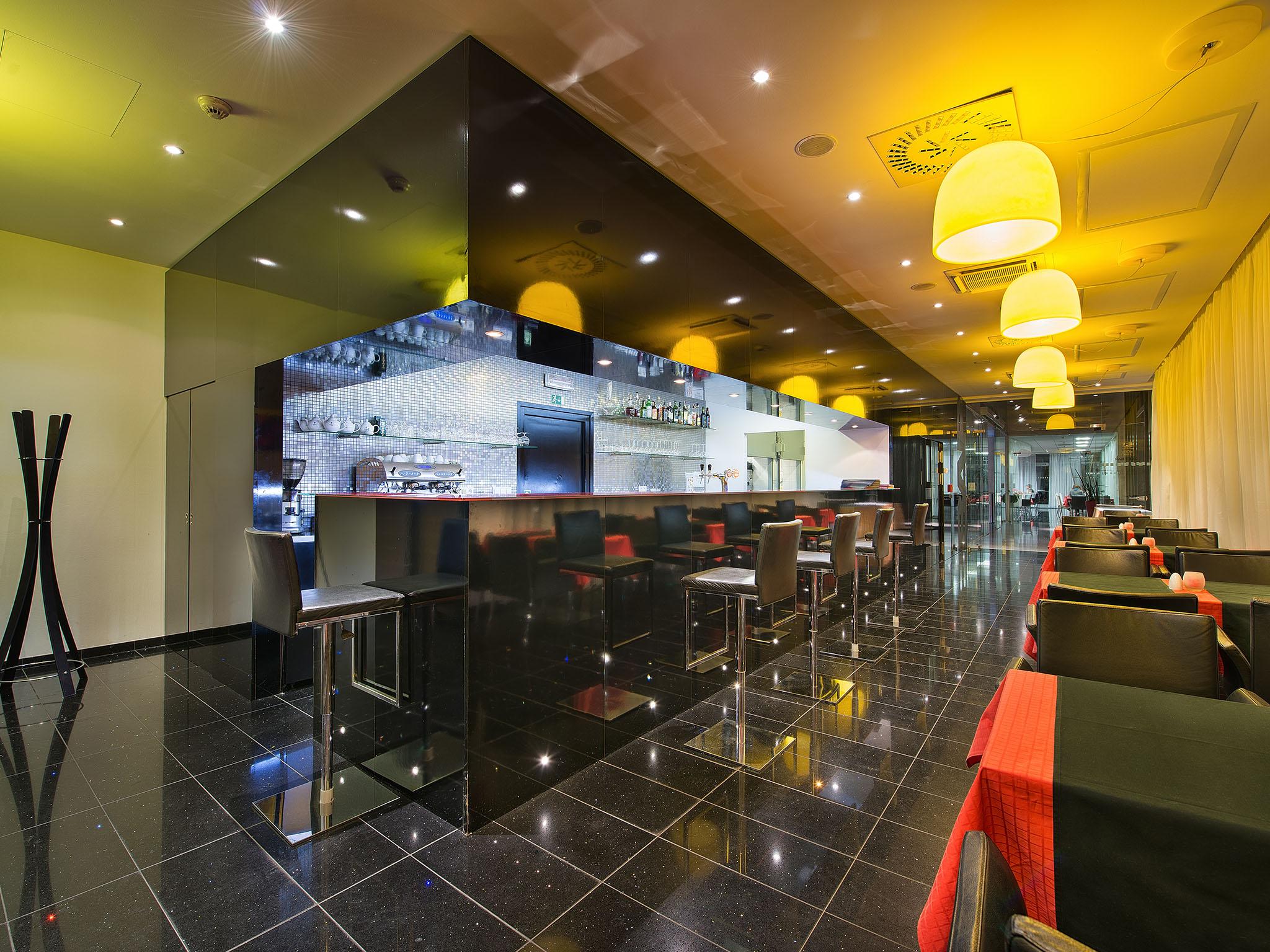 Ea Hotel Tereziansky Dvur Hradec Králové Eksteriør bilde