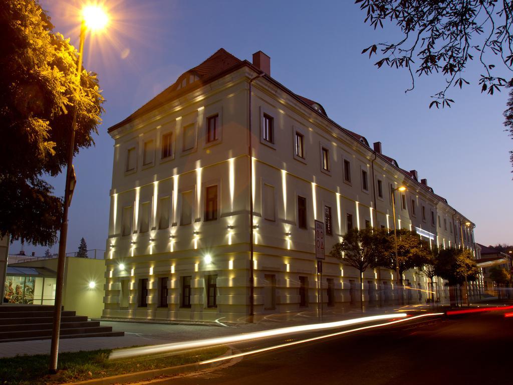 Ea Hotel Tereziansky Dvur Hradec Králové Eksteriør bilde