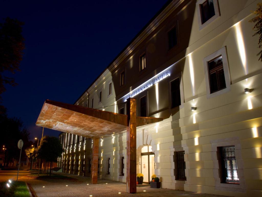 Ea Hotel Tereziansky Dvur Hradec Králové Eksteriør bilde